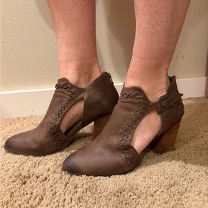 Not Rated Brown Cutout Ankle Booties sz 10